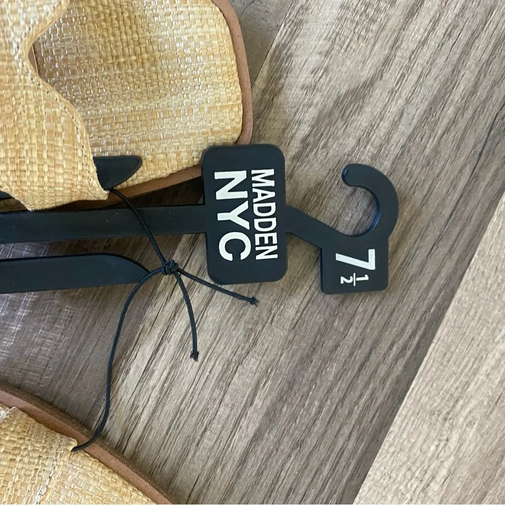 Women's Beige Sandals - Picture 12 of 12